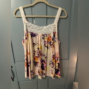 NWT Torrid floral Tank